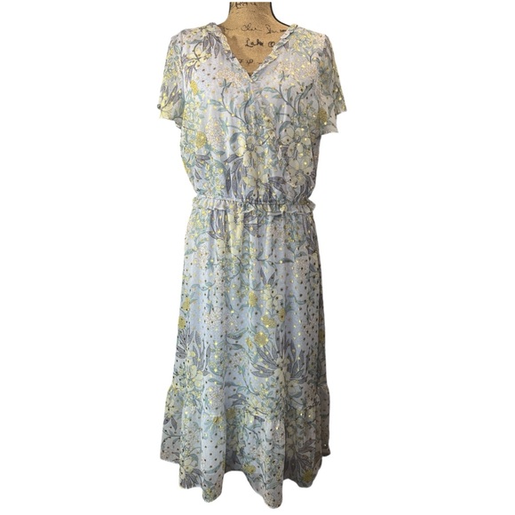 LC Lauren Conrad Dresses & Skirts - Lauren Conrad NWOT light blue and metallic gold floral pullover dress Size Large
